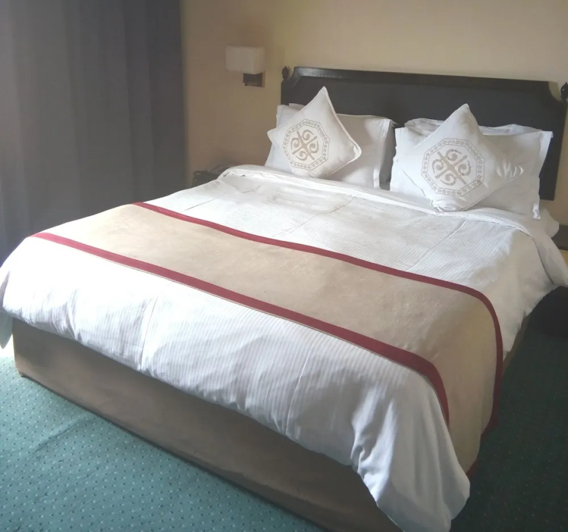 Dynasty Hotel - Chambres