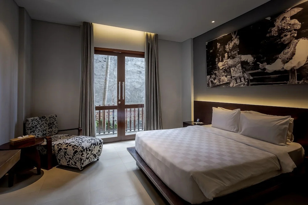 Fourteen Roses Boutique Hotel Legian