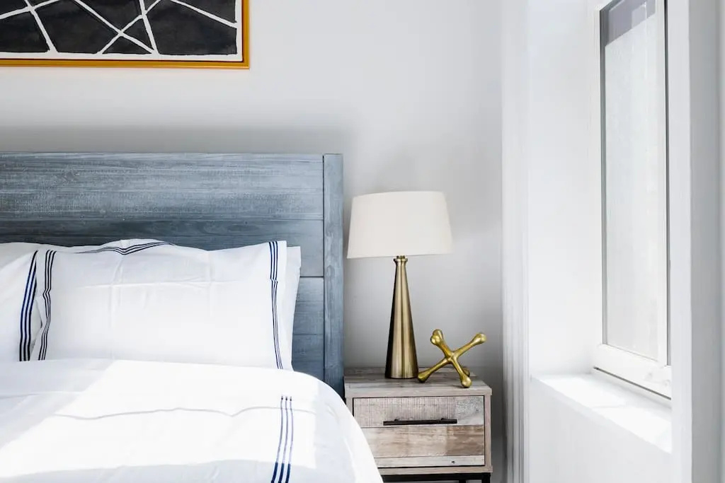 E10-2 Designer East Village Townhouse 1BR W D