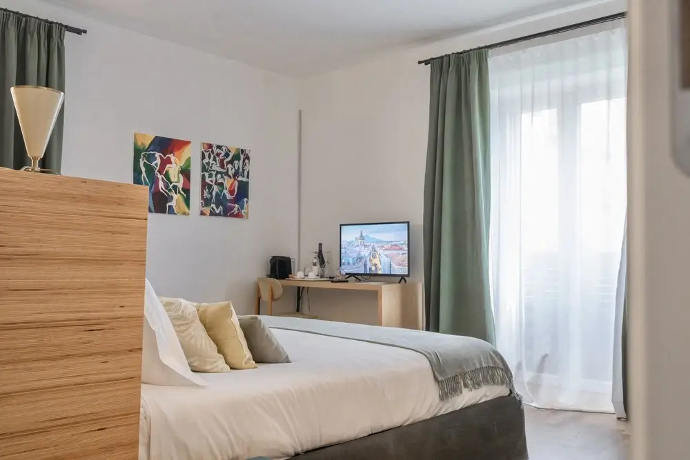 Grand room
