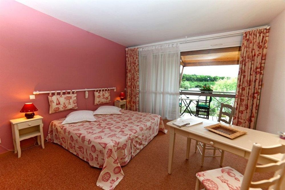 Hotel The Originals Les Jardins du Lac (ex Relais du Silence)