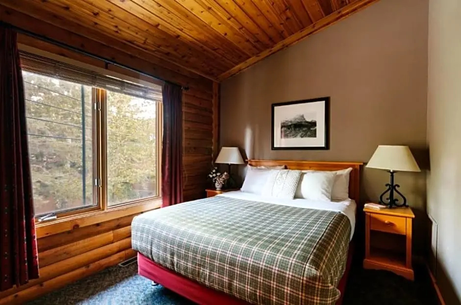 Luxury Double room (full double bed)