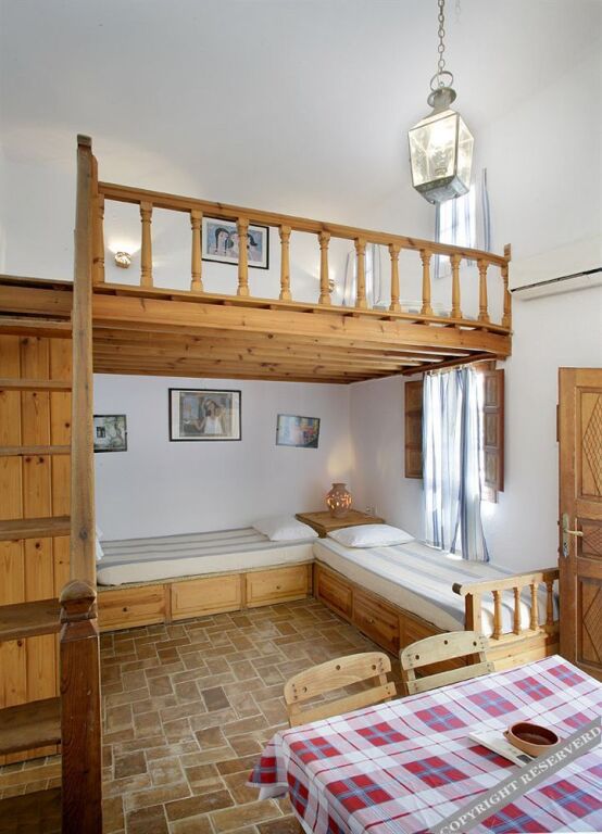 Melenos Apartments