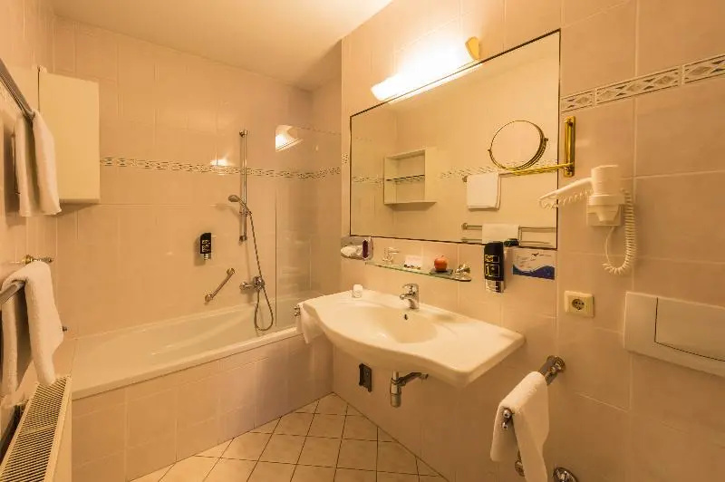 Lisi Family Hotel - Chambres