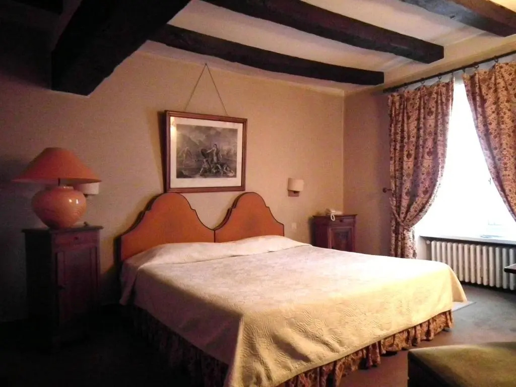 Superior Double room (full double bed)