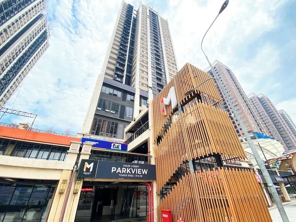 Convenient and Tidy 2BR at Meikarta Apartment