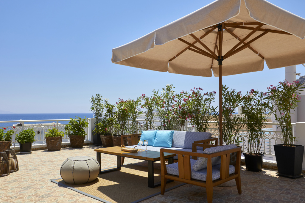 Beach & Waterfront