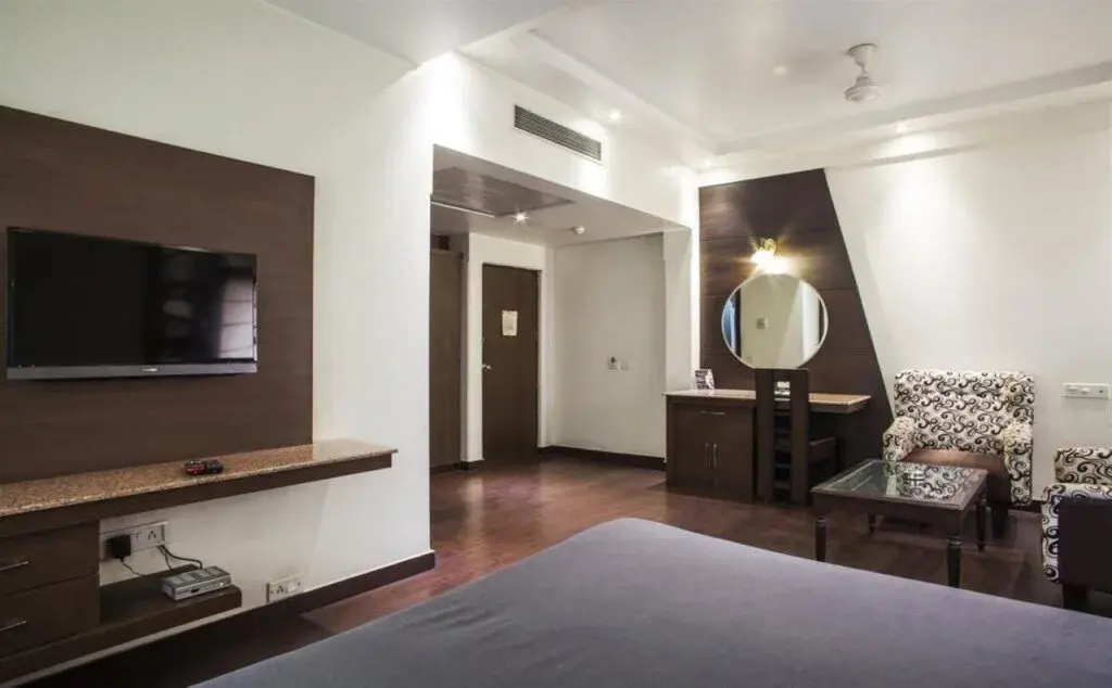 Hotel Raj Continental — фото 2