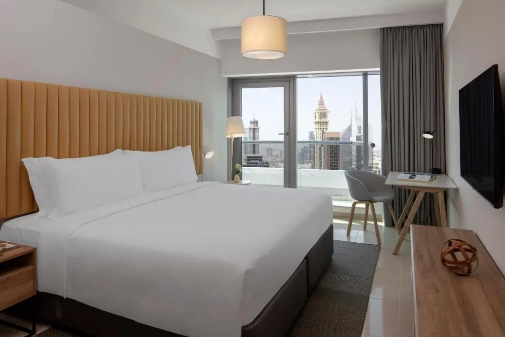Люкс с 3 комнатами с балконом в Staybridge Suites Dubai Financial Centre