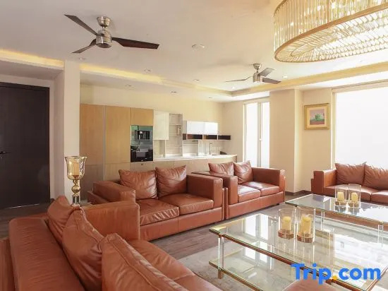Casa Reina Apartments Gulberg III (Apt 105)