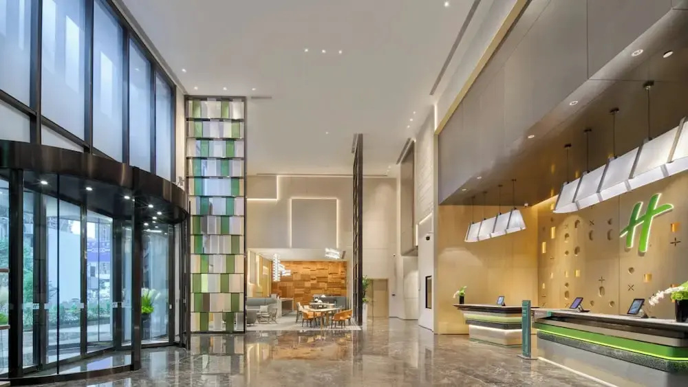 Lobby & Reception