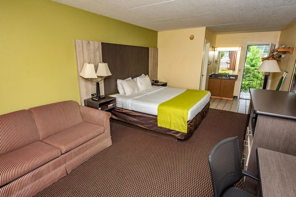 Comfort Double room with city view (full double bed)