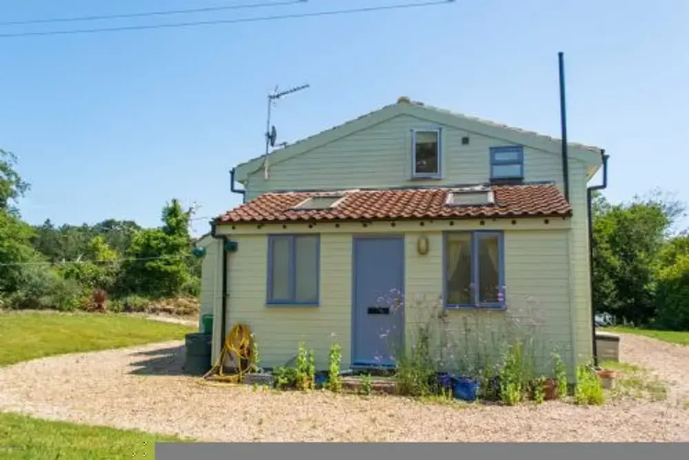 Host Stay Hen Barn