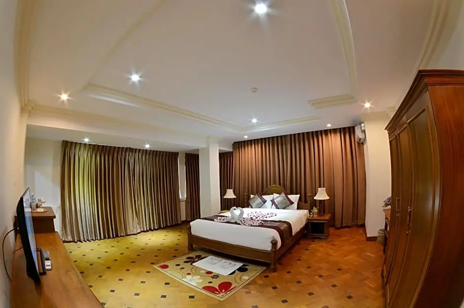 Golden Butterfly Hotel - Chambres