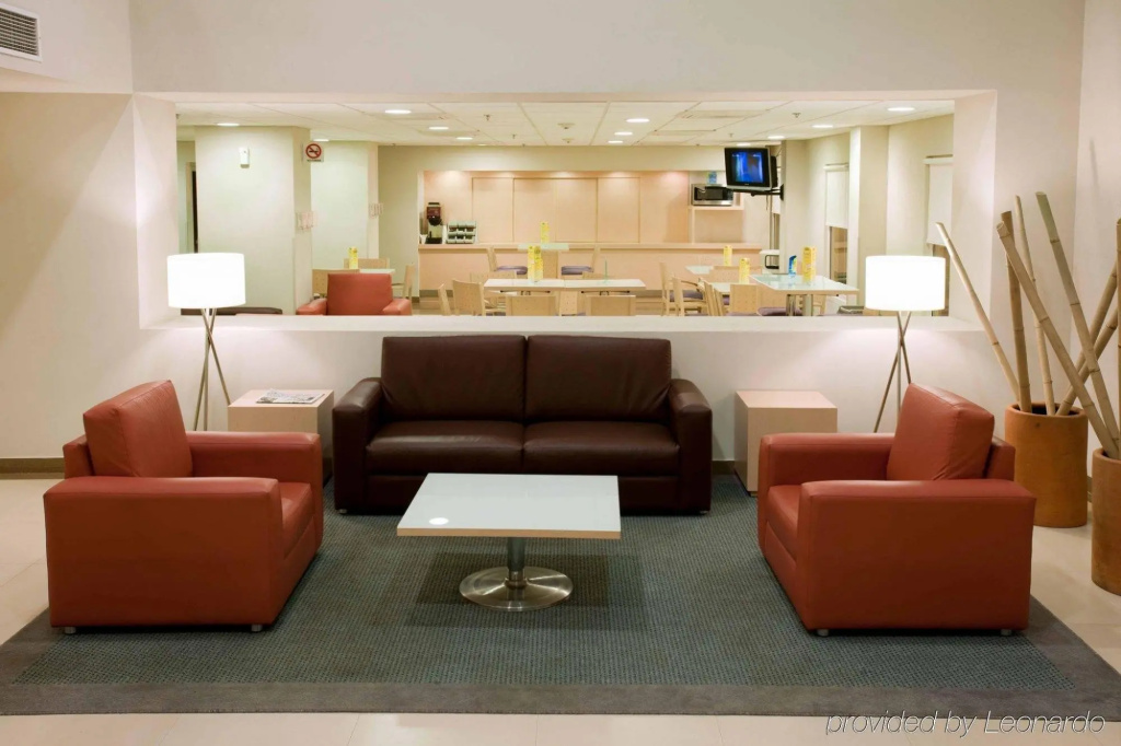 Lobby & Reception