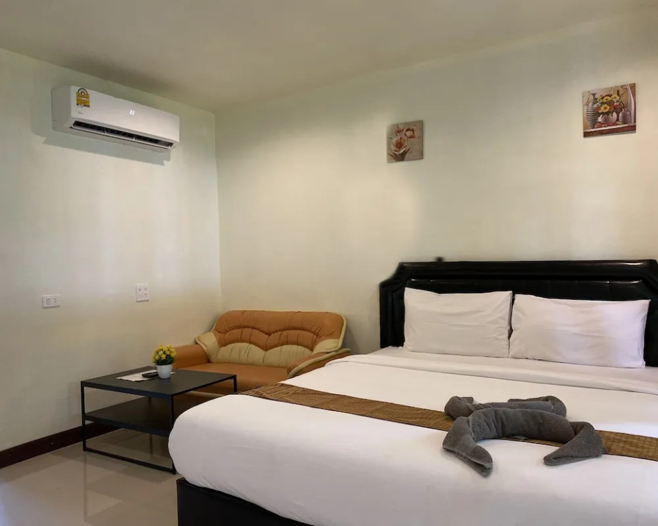 Double Junior Suite (full double bed)