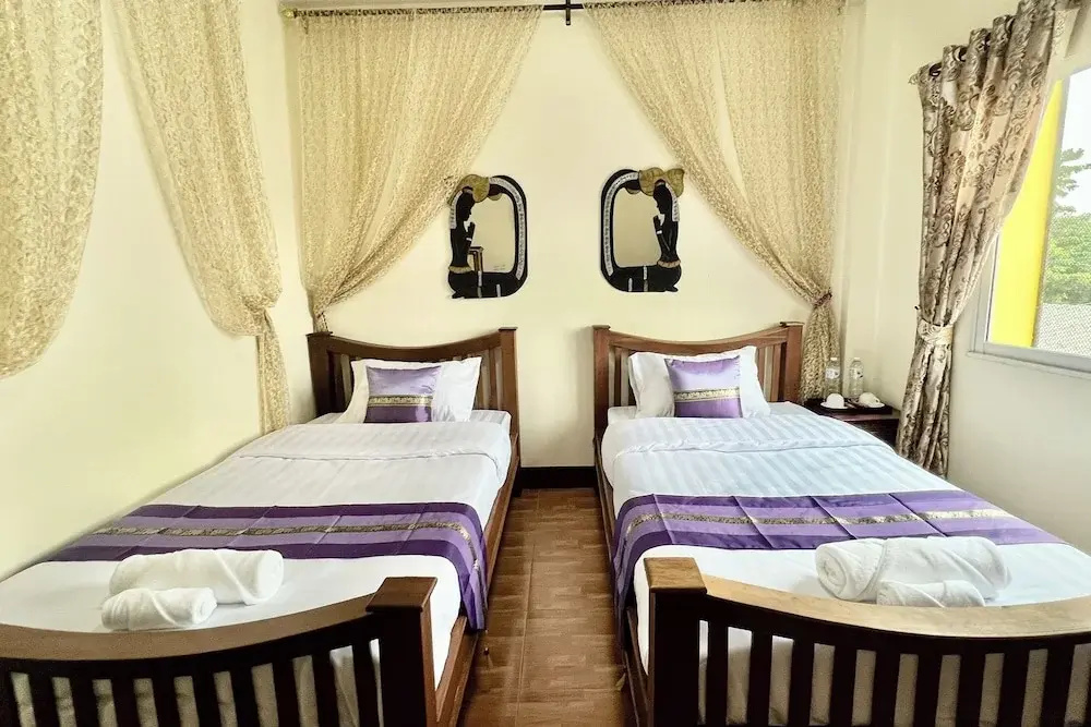 Deluxe Double room with balcony (twin beds)