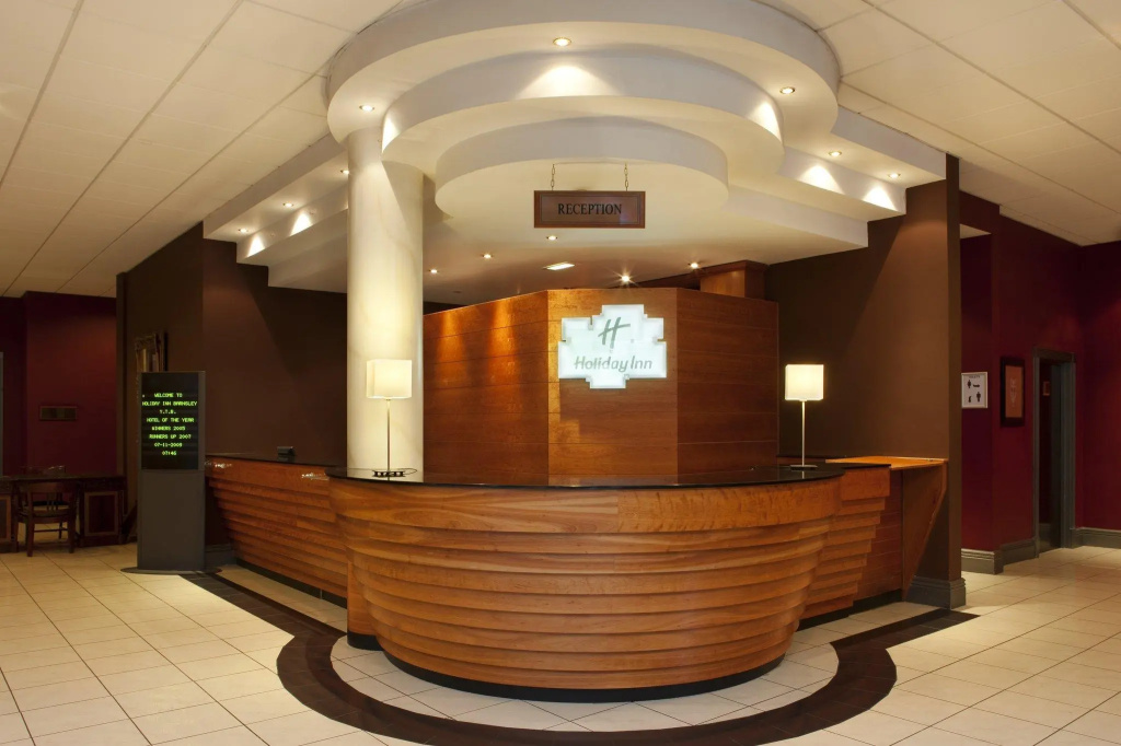 Lobby & Reception