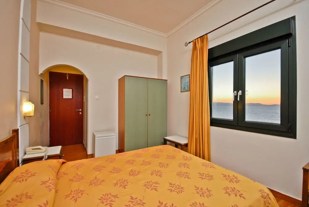 Standard room with balcony and with harbour view