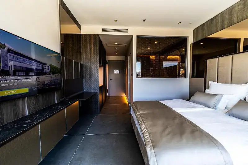 Comfort room