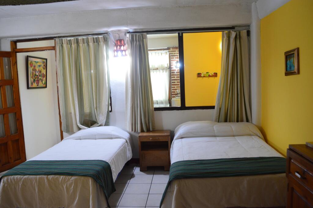 Eco Suites Uxlabil Guatemala City by null
