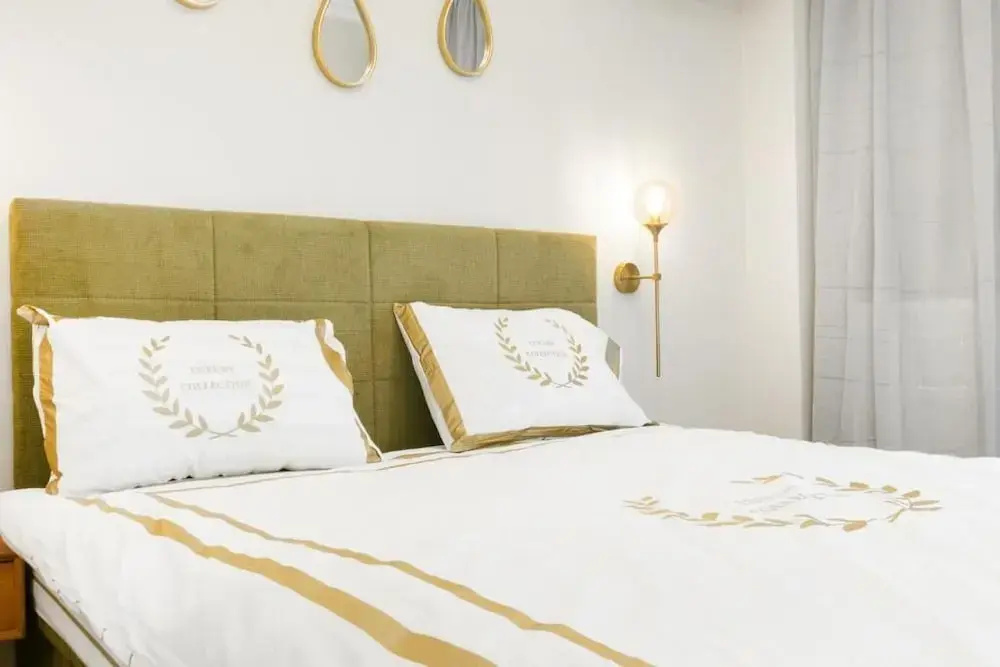 Luxury 5 by OTOTO