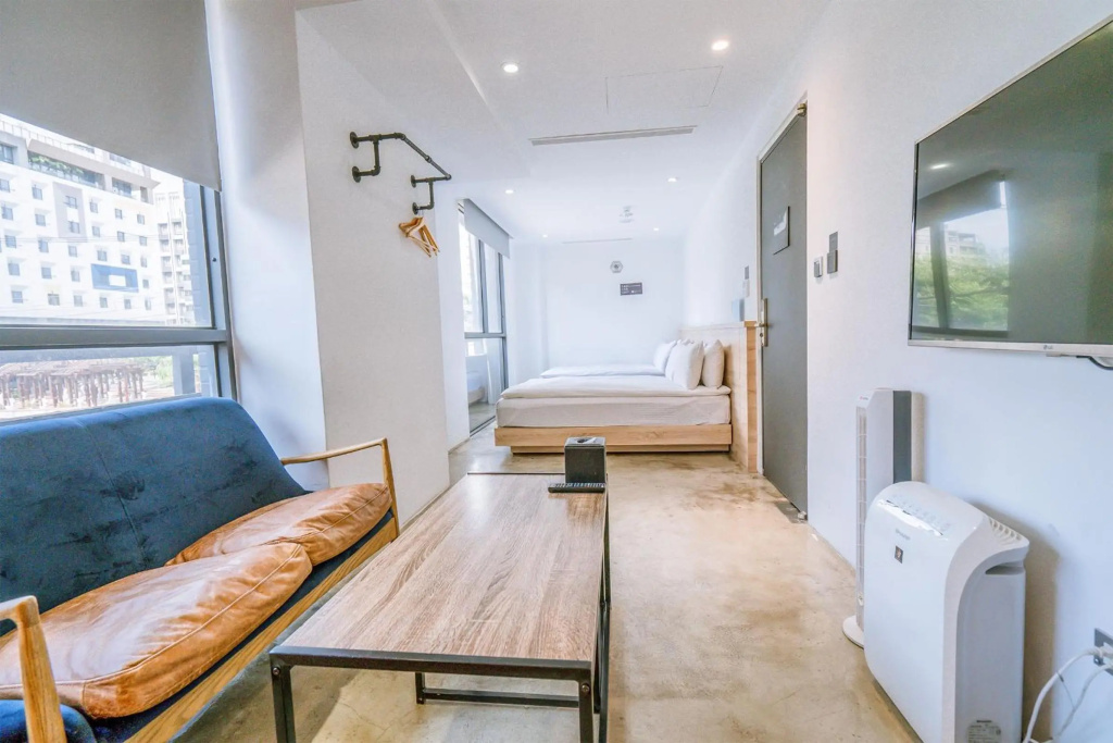 Chase Walker Hotel — 3