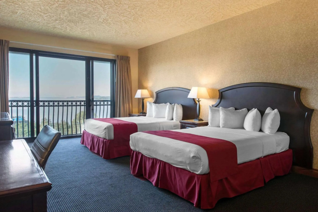Shoreline Inn & Conference Center, an Ascend Collection Hotel - Général