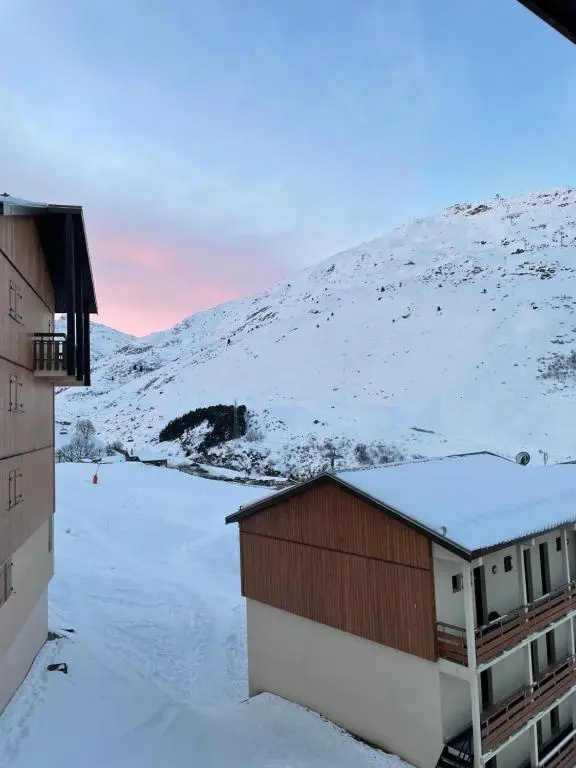 Voir la photo 1 — Appartement pour 6 personnes au pied des pistes au calme aux Menuires les Asters