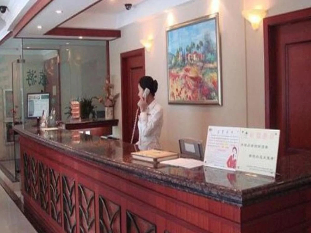 Lobby & Reception