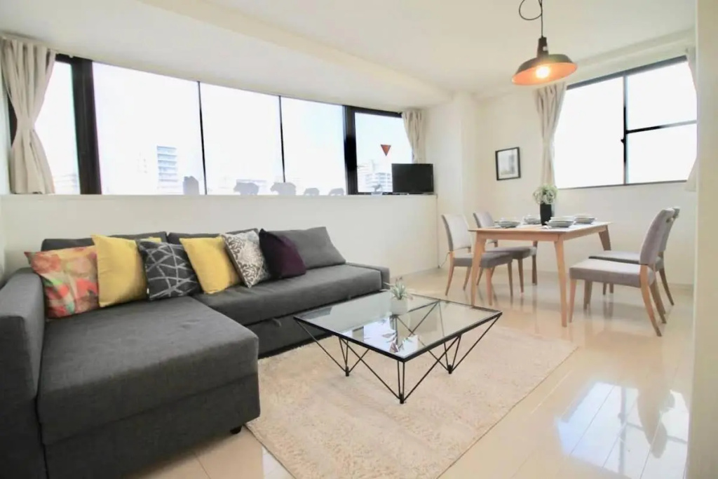10 min Hiroshima Station & 2BR Up to 10p & 4 bikes