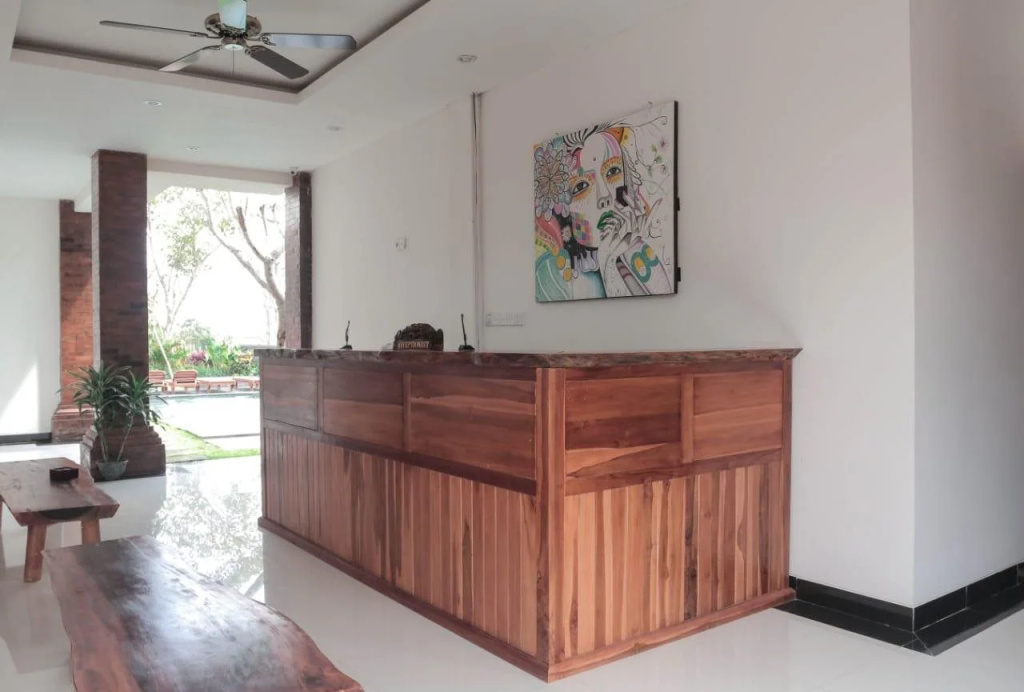 Seno Guesthouse & Cafe
