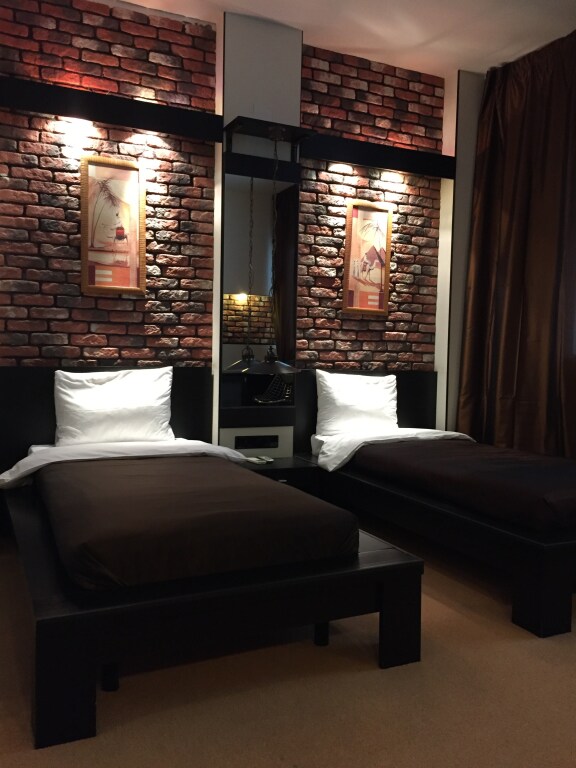 Lomonosov hotel by null