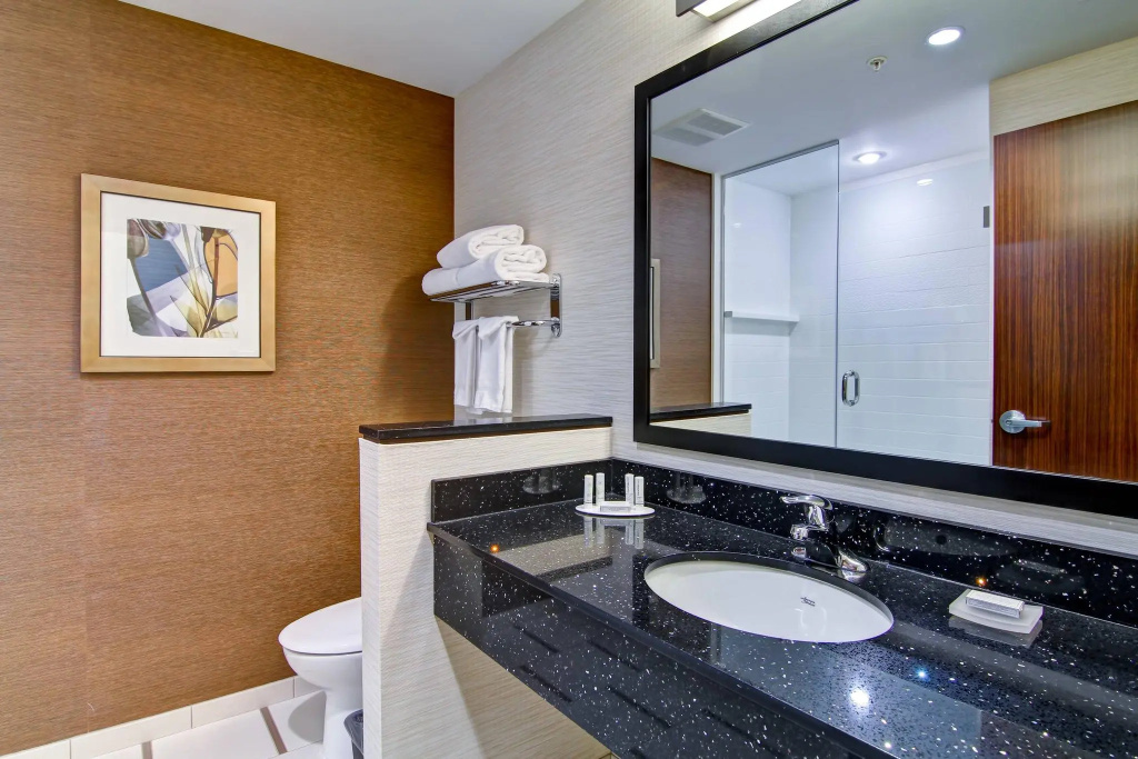 Fairfield Inn and Suites by Marriott Kamloops - Chambres