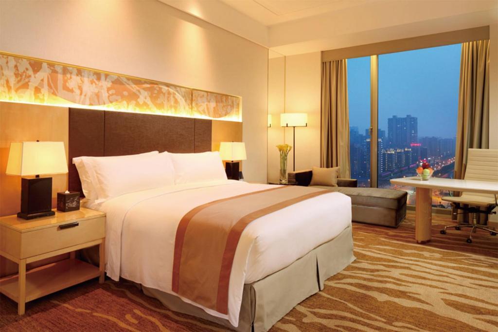 Двухместный номер Executive двуспальная кровать в DoubleTree by Hilton Hangzhou East