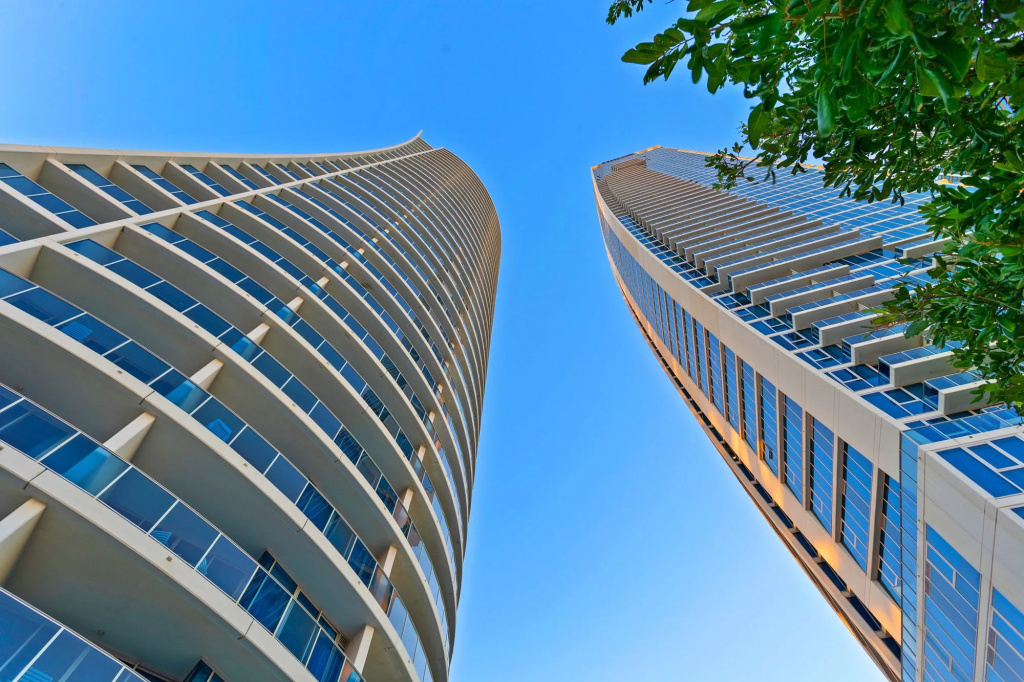 Holiday Holiday - H Residence Apartments