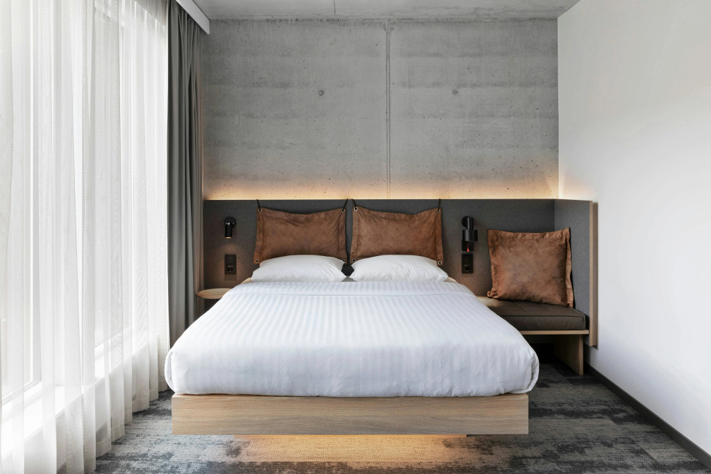 Moxy Bergen — 4