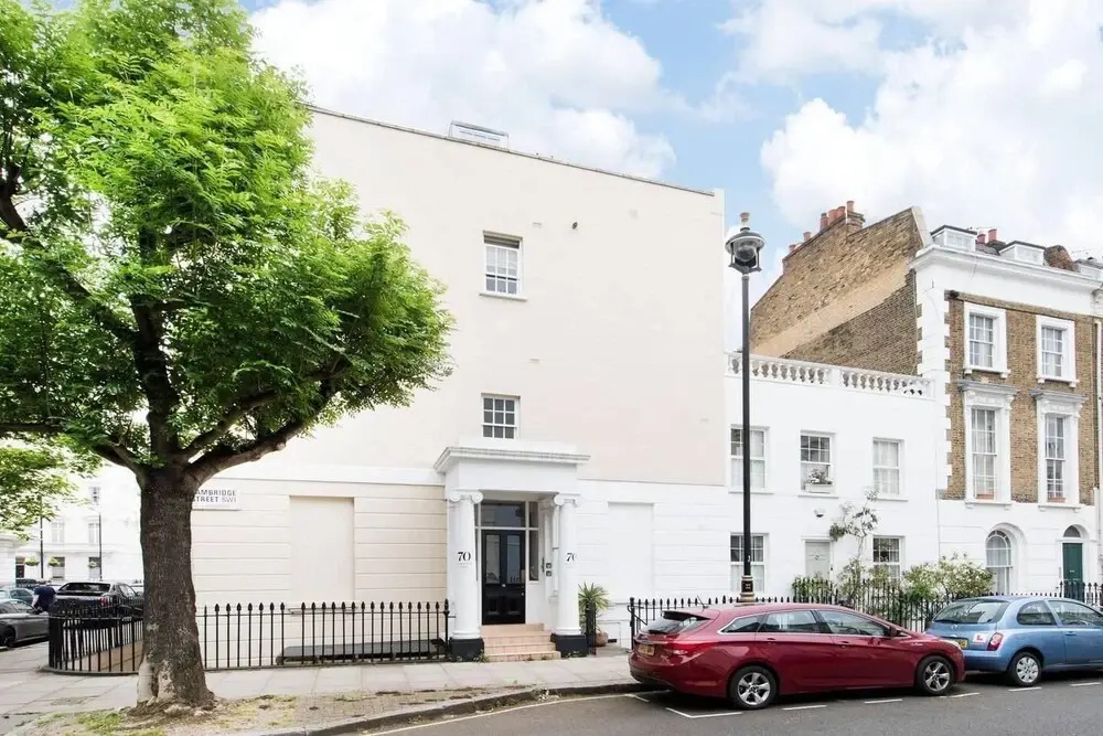 Beautiful And Central 2BR Loft Apartment