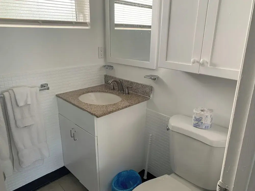 Standard Double room with ocean view (full double bed)