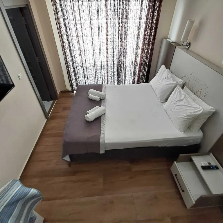 Standard Double room with balcony (full double bed)