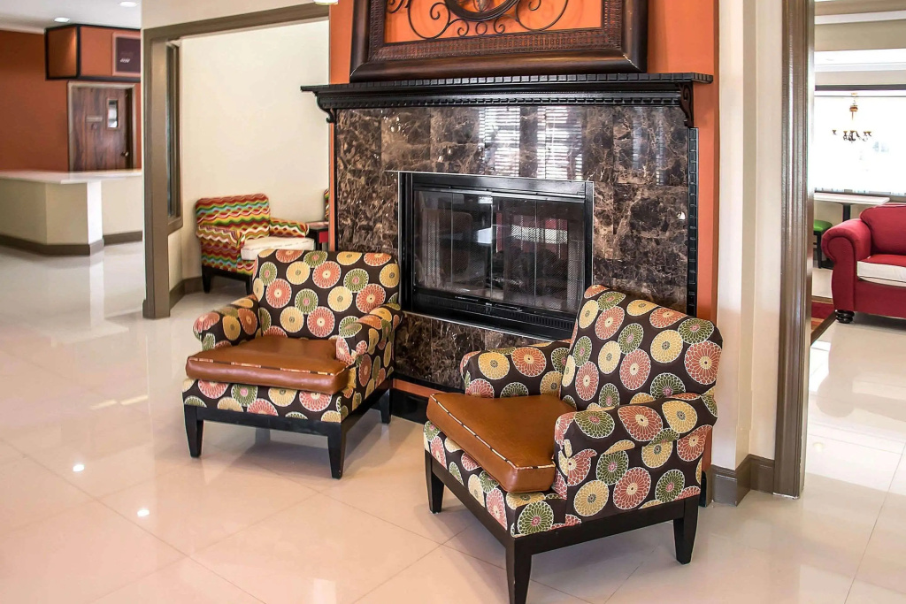 Lobby & Reception