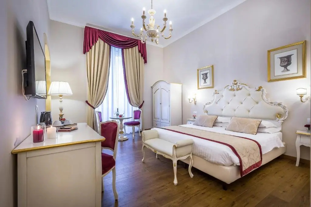 Deluxe Double room (full double bed)