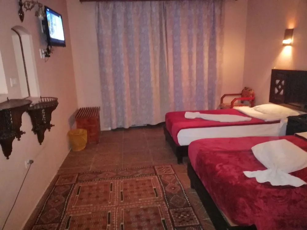 Standard room with partial sea view