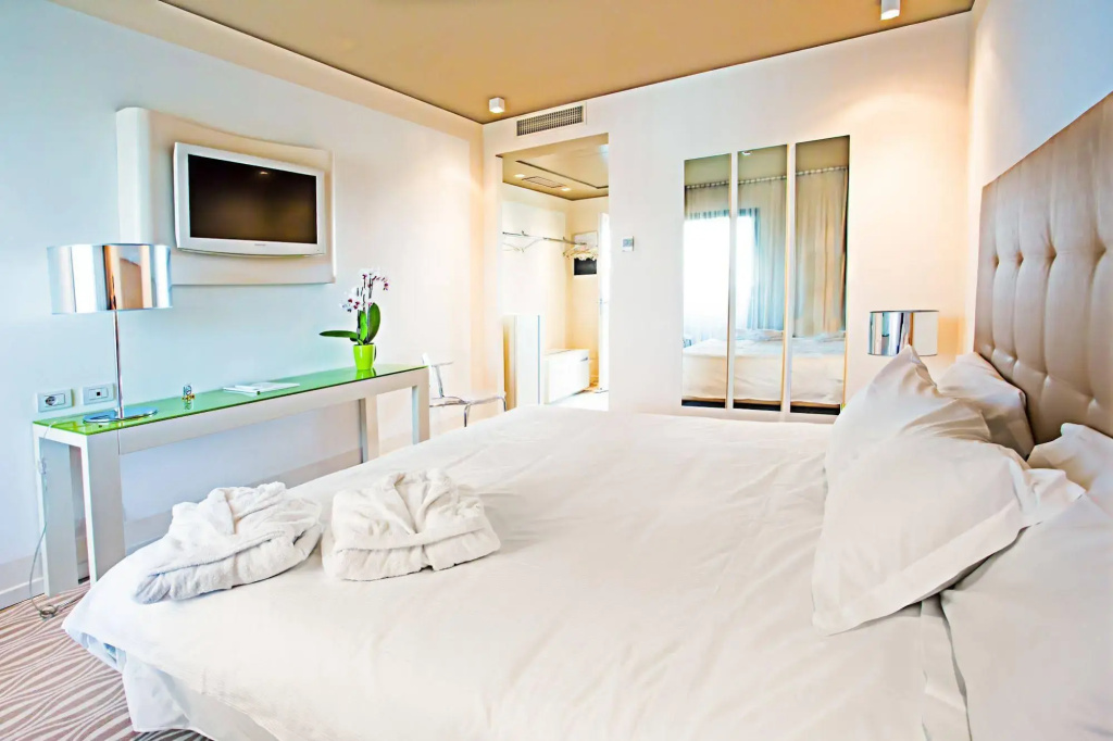 One Hotel & Restaurant - Général