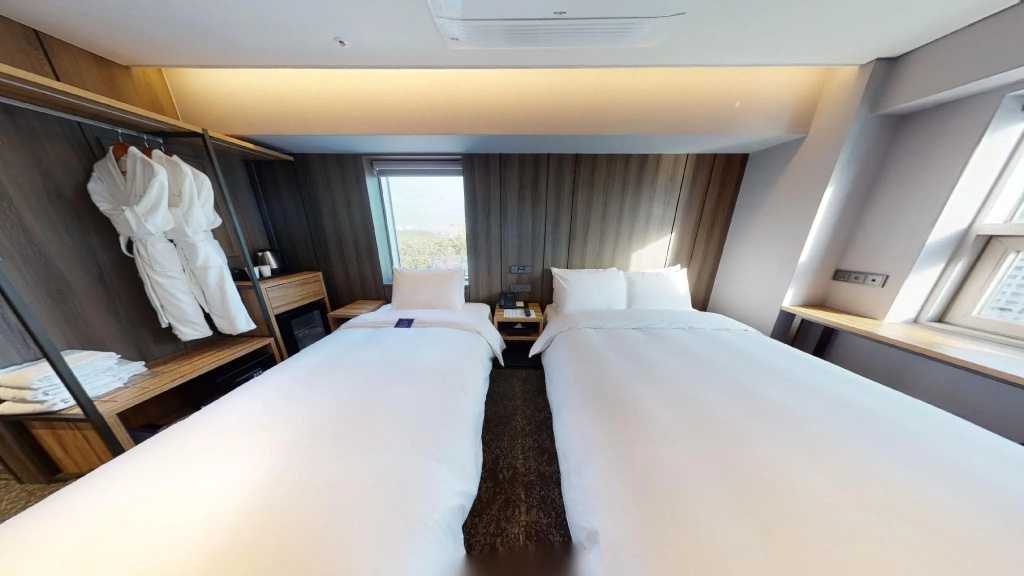 Standard Double Family room (twin beds)