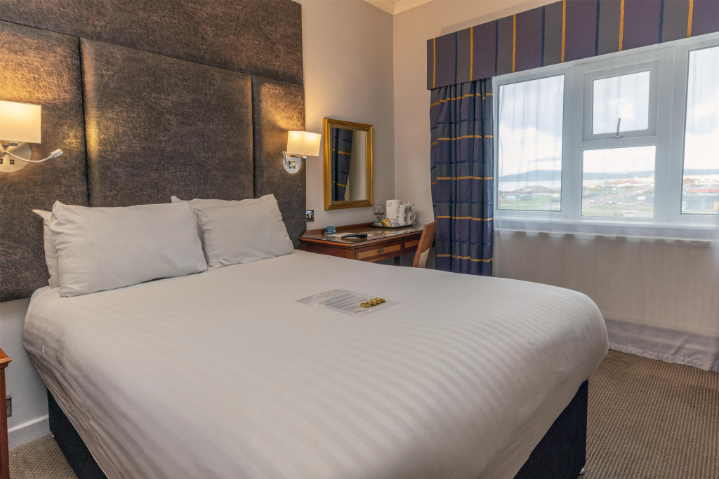 Best Western Aberavon Beach Hotel Room Type - Standard Double room (full double bed)