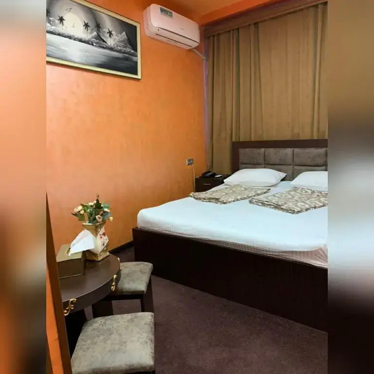 Deluxe Double room (full double bed)