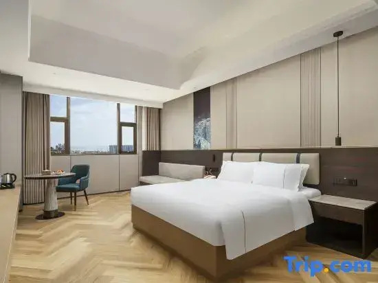 Deluxe Double room (full double bed)