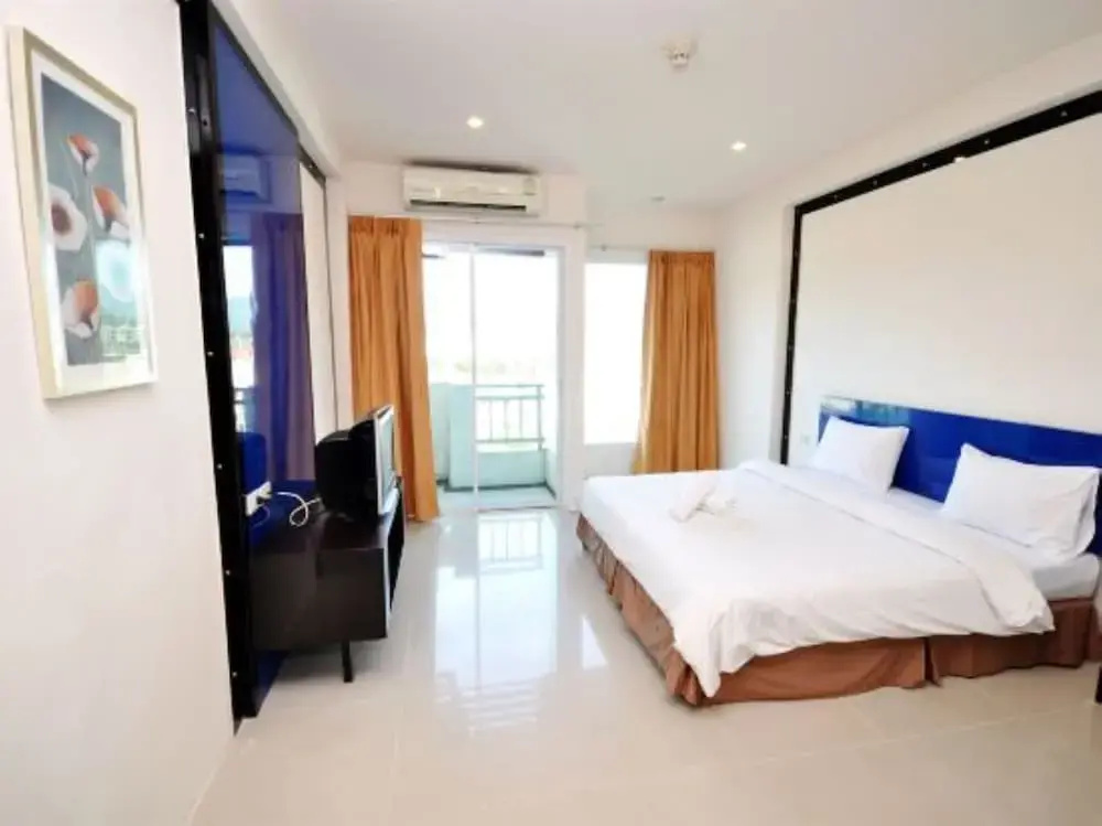 Omsaga Phuket Hotel — фото 4