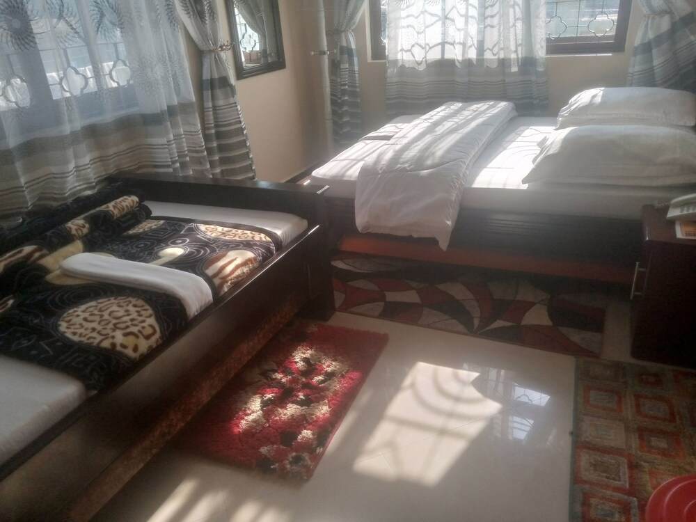 2 Bedrooms Standard Double Family room (twin beds)